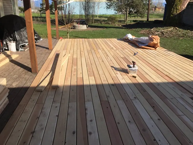 New cedar deck construction near Albany, Oregon